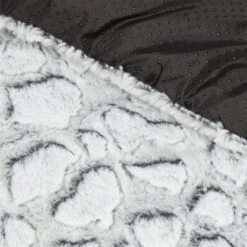 Wallace & Jones Gepolsterte Plüsch Wendedecke Snow L -Heimtierbedarf Rabatte 265180c1fa90291ea0ed01b48c012c7cb4c5c574 1345733 de DE 03448dfa1e99621cd34886a37f97f35624062fc3YApLsV